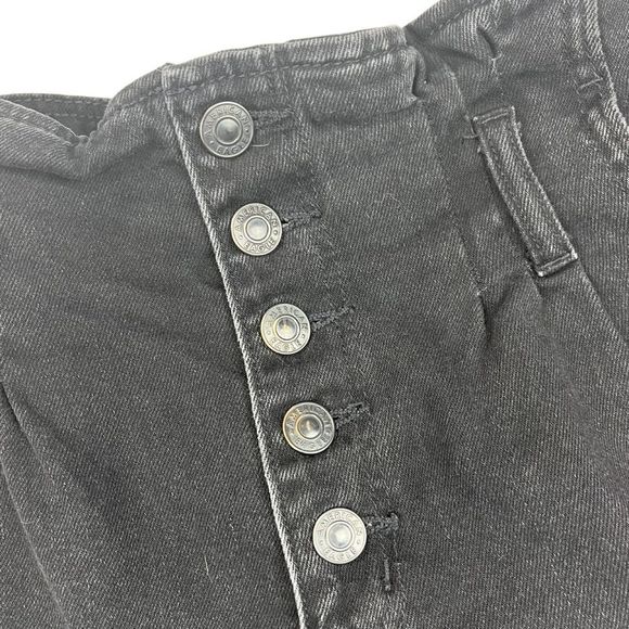 American Eagle • Denim Mom Shorts - Picture 4 of 7